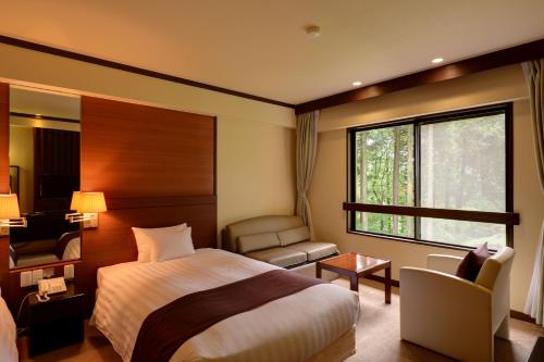 room detail thumbnail 1