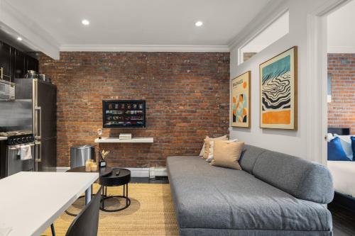 Rustic NYC Apartment in Trendy Hudson Yard, New York (photo 8)
