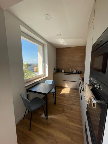 кухня, Olive Apartment by Bytko - City Centre - Parking in Нітра