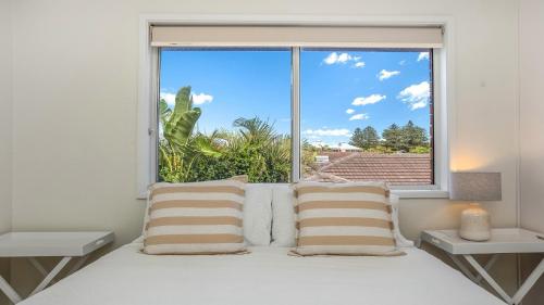 Instalaciones, Waves On South - Umina Beach in Umina Beach