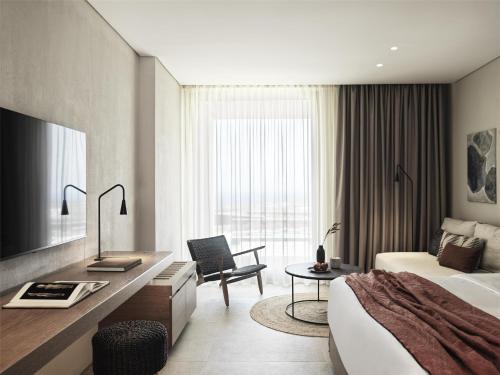 room detail thumbnail 1