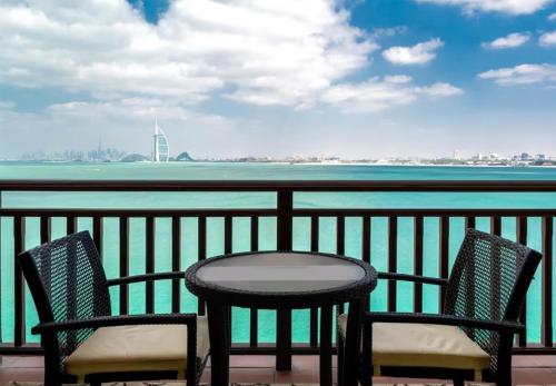 Burj & Sea View King 2 Bedroom Apartment In Anantara Resort, Dubái