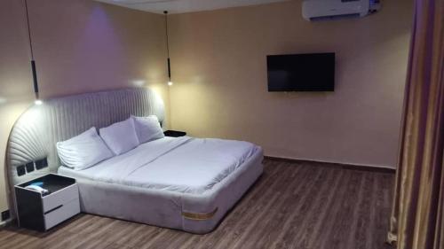 The Royal Hotel in Sapele