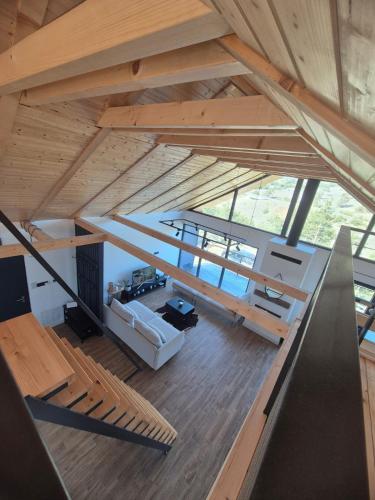 Three-Bedroom House image 9