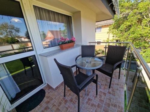Apartment with Terrace image 2