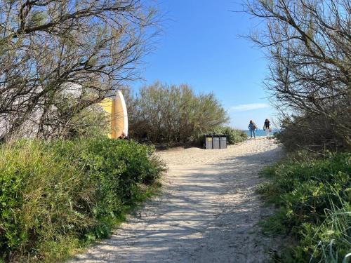 One-Bedroom Apartment image 3