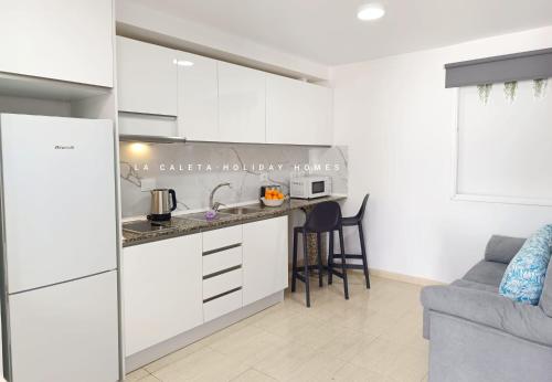 La Caleta Holiday Homes 4