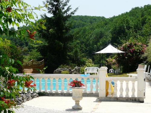 Peldbaseins, Les gites du Treil - 2 Grandes piscines privées- 9 chambres - 20 personnes (Les gites du Treil - 2 Grandes piscines privees- 9 chambres - 20 personnes) in Tournon-d'Agenais