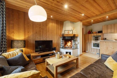 Stylish 3-bed Apartment With Jacuzzi Central Mor - Location saisonnière - Morzine