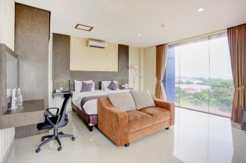 Dancenter Hotel Igloo, Bekasi