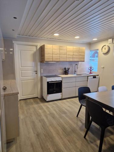 Fisherman's house-rooms 1-8 persons near Storuman in 스토루만