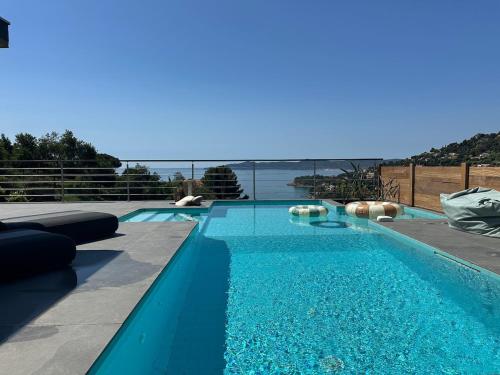 Rooftop villa in Lavandou, panoramic view - Location saisonnière - Le Lavandou