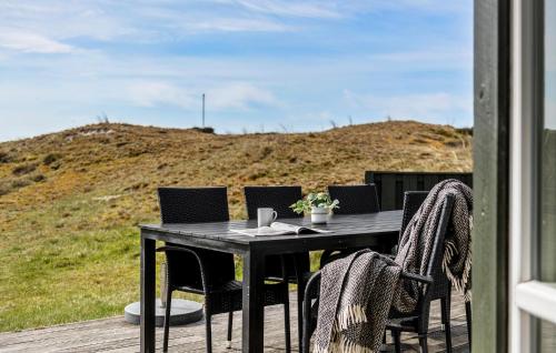  Amazing Home In Fanø With Wifi in Sønderho