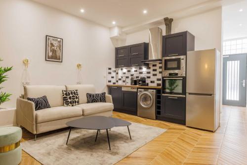 Charming Apartment 2BR/6P - Gare de l'Est - image 11