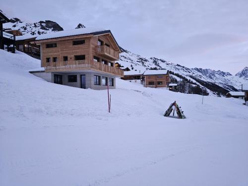Lauchernalp - Neue Ferienwohnung ENYA in Wiler (Lotschen)