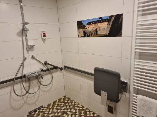 Comfort Double Room - Disabled Access image 7