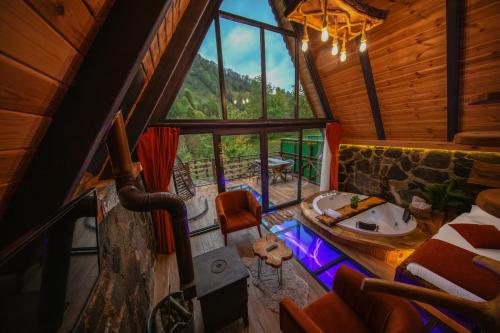 Waterfall Bungalov – Çamlihemsin, WI