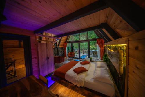 Waterfall Bungalov – Çamlihemsin, WI