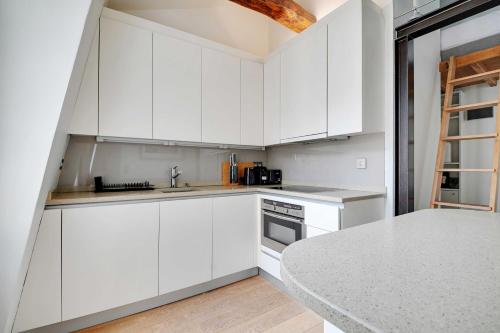 Charming 2BR/5P - Eiffel Tower - Trocadero - main image