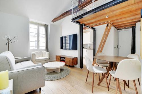 Charming 2BR/5P - Eiffel Tower - Trocadero