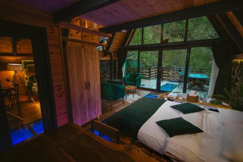 Waterfall Bungalov – Çamlihemsin, WI