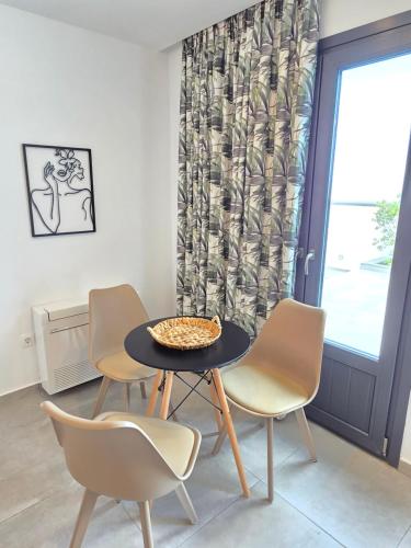 Suite with Private Pool image 4