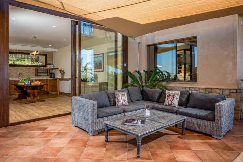 Six-Bedroom Villa  image 10