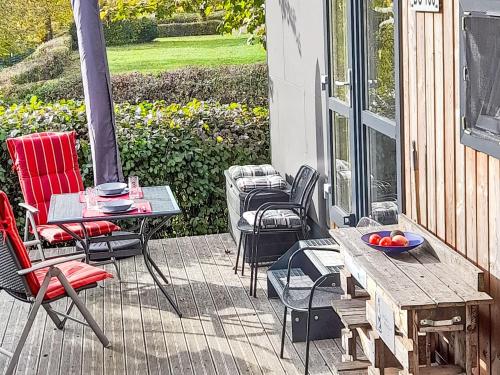 Holiday Home Tiny Haus Auszeit am See by Interhome in Wemding, Deutschland
