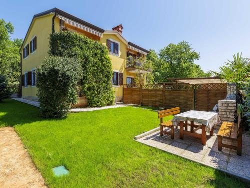 Apartment Apartmani Amaii-2 by Interhome in Karigador