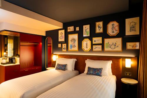 Deluxe Twin Room image 5