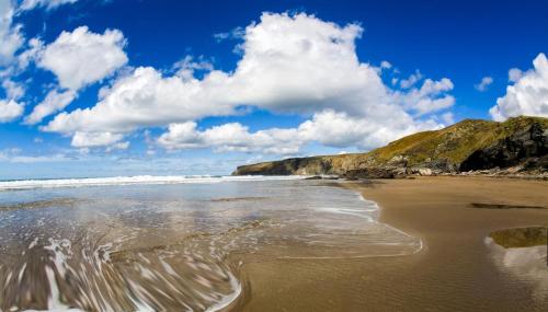 Közeli látványosságok, The Cornish Peak Beautiful Apartment In Grade 2 Listed Building In Cornwall By StayStaycations in Camelford városközpont