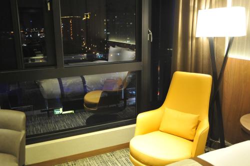 room detail thumbnail 1