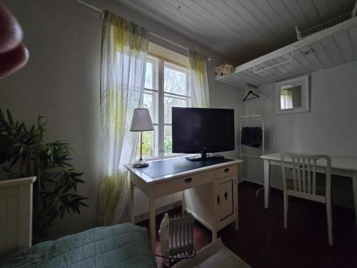 Private room in a 250 years old house in Toivola