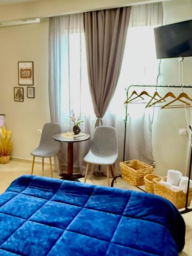 Sunny apartment, Seres