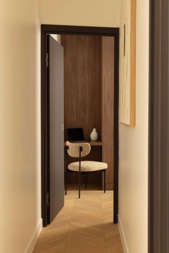 Elegant apartment - 2BR- 6P- Gare Saint Lazare - image 6