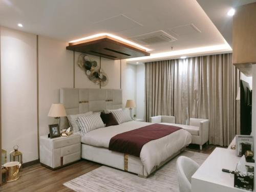 Gold Crest Mall & Residence  in Lahore