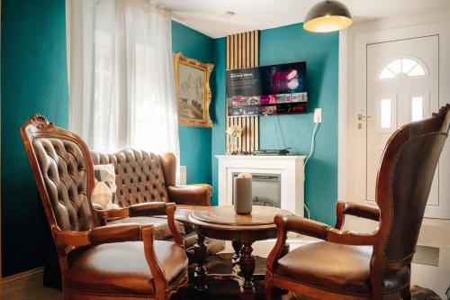 WagnerStays BadEms Historic VillaWhirpool Billiard in บัด เอมส์