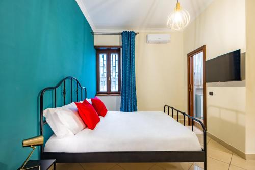 Toledo Bright Apartment by Wonderful Italy, Naples