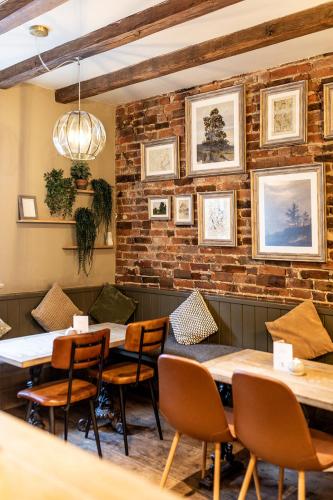 The Boot Inn - image 3