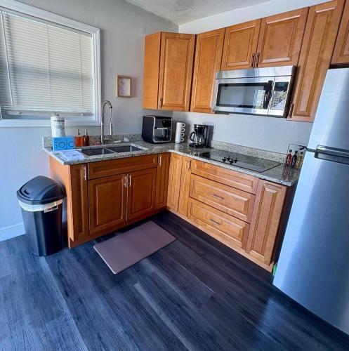 Beautiful Guest Suite with Private Driveway and Entrance in Orlando nyugat
