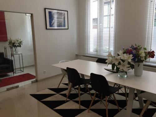 Antwerp Business Suites – Antwerp, DC