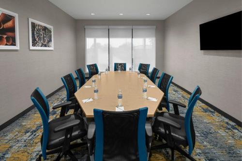 TownePlace Suites by Marriott Hobbs - image 6