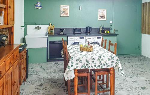 virtuve, Stunning Home In Tabre in Tabre