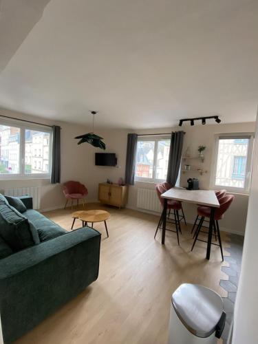 Juvanedi, Rouen (Foto 6)