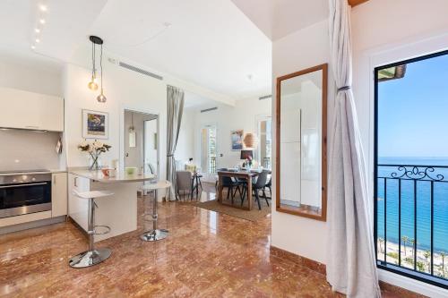 View, MAISON GARAVAN - Somptueux 2 pieces - Vue Mer - Menton in Menton