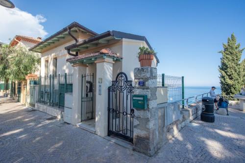 Exterior view, MAISON GARAVAN - Somptueux 2 pieces - Vue Mer - Menton in Menton