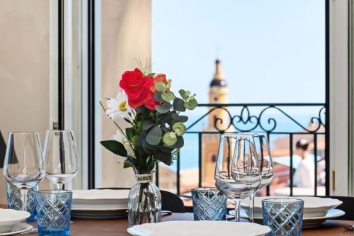 Facilities, MAISON GARAVAN - Somptueux 2 pieces - Vue Mer - Menton in Menton