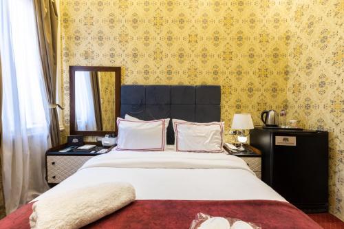 Deluxe Single Room image 6