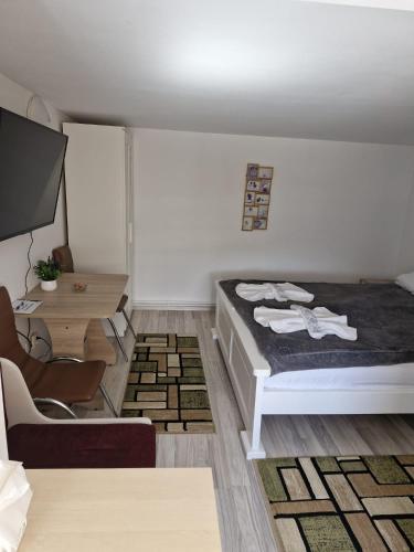 1 queen bed