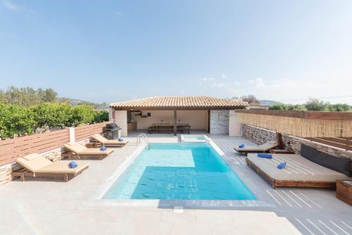 M & S Villa - 4 bedroom villa with heated pool - Rhodes